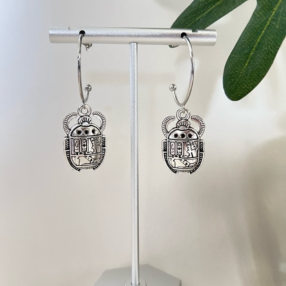 Ancient Egyptian Earrings - Protection Earrings - Egyptian Scarab Beetle Hoops - Picture 3 of 9